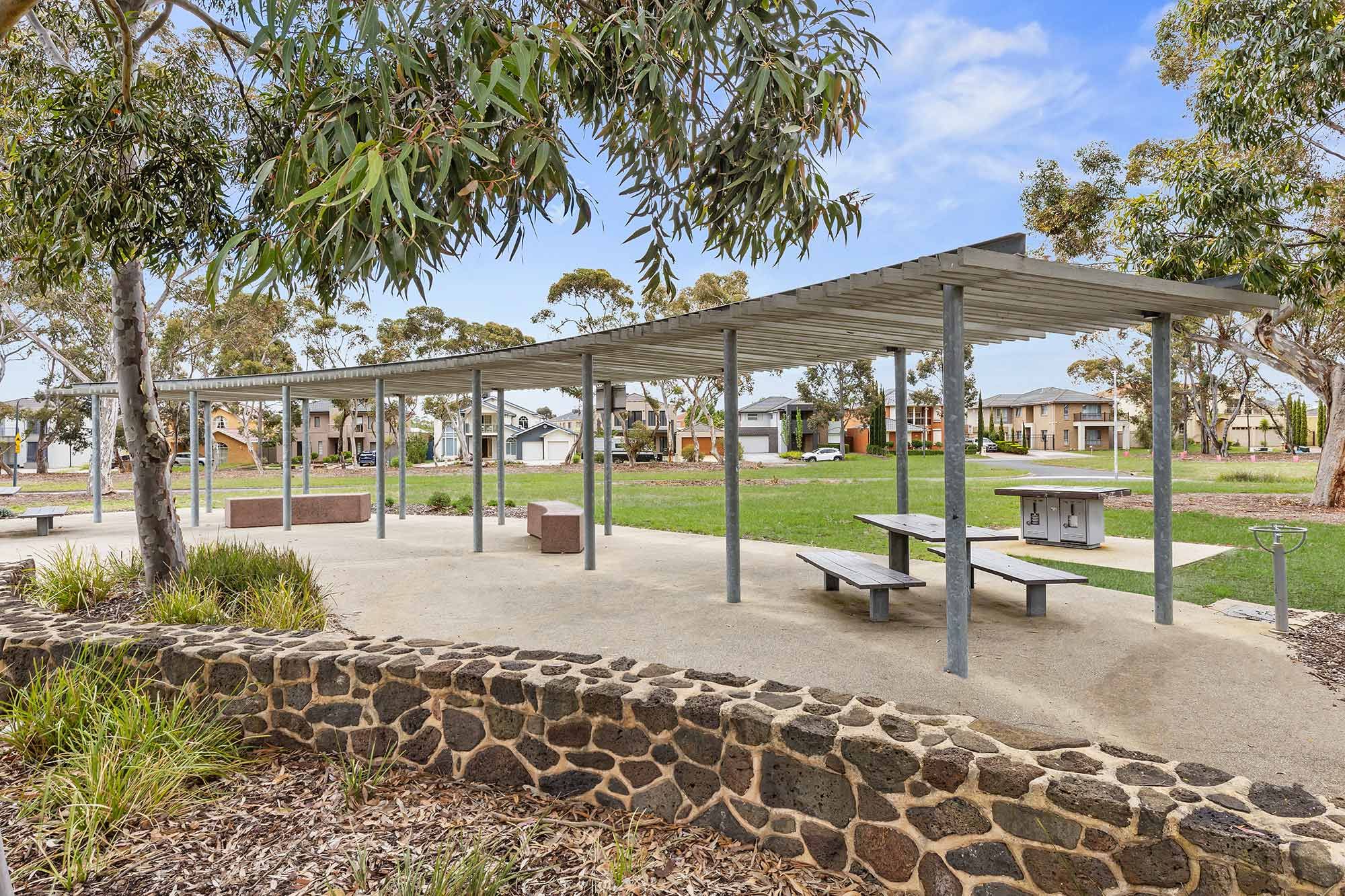 Cairnlea   Waterfield Park 3 LR No Logo