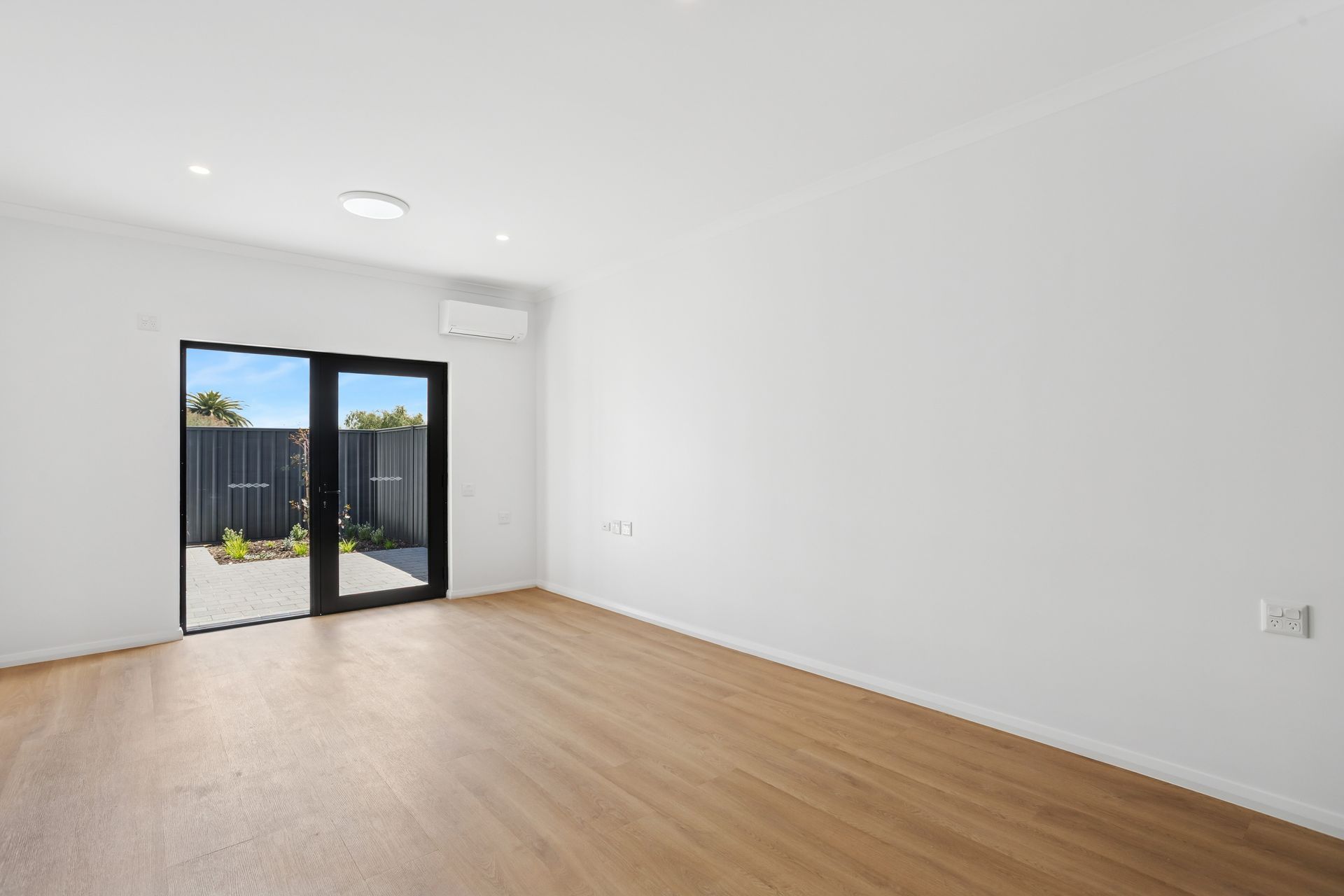 web 22 Dalry Rd, Darlington 29