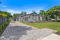 009 Open2view_ID992547-36_Bowen_Road