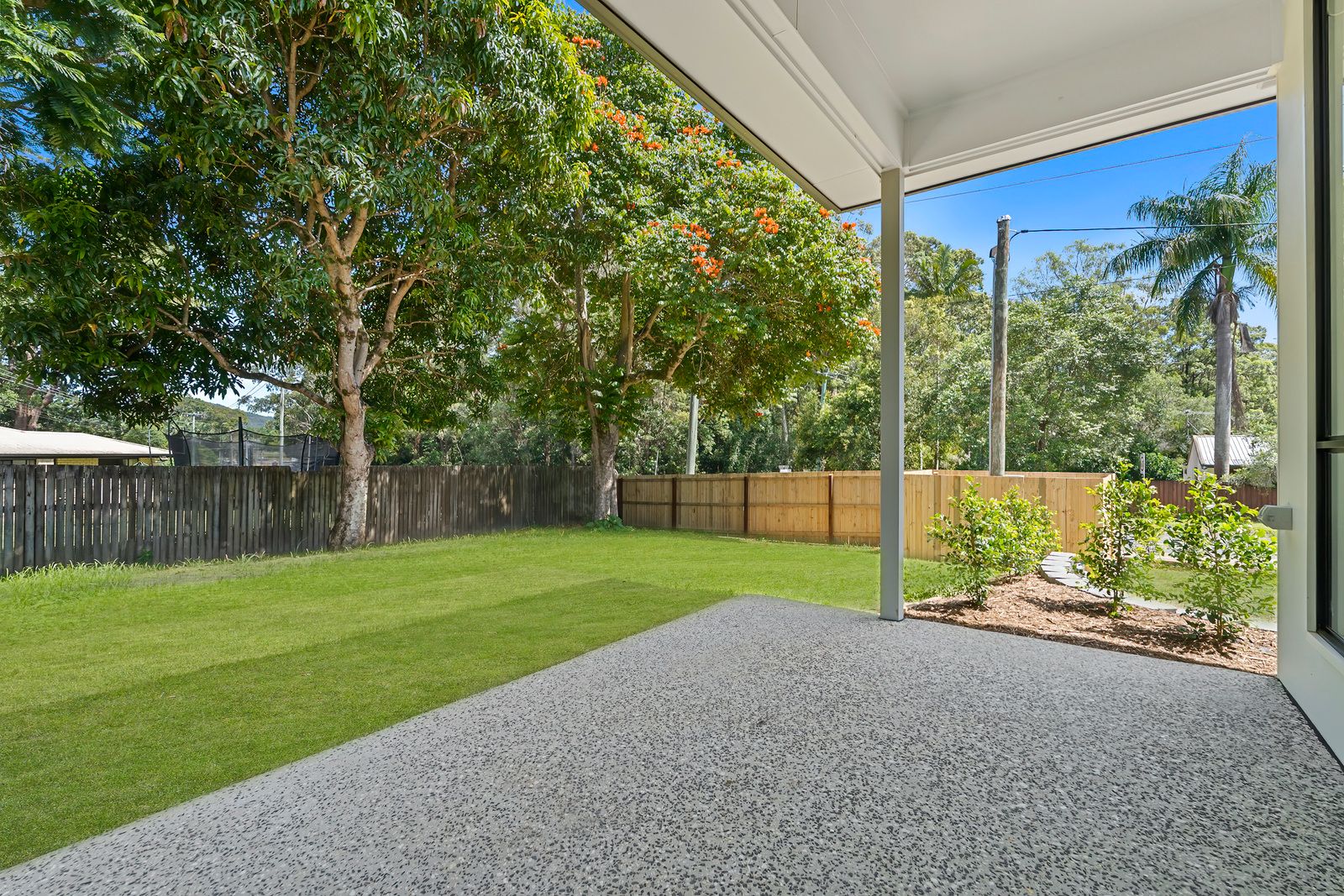 007 Open2view_ID992547-36_Bowen_Road