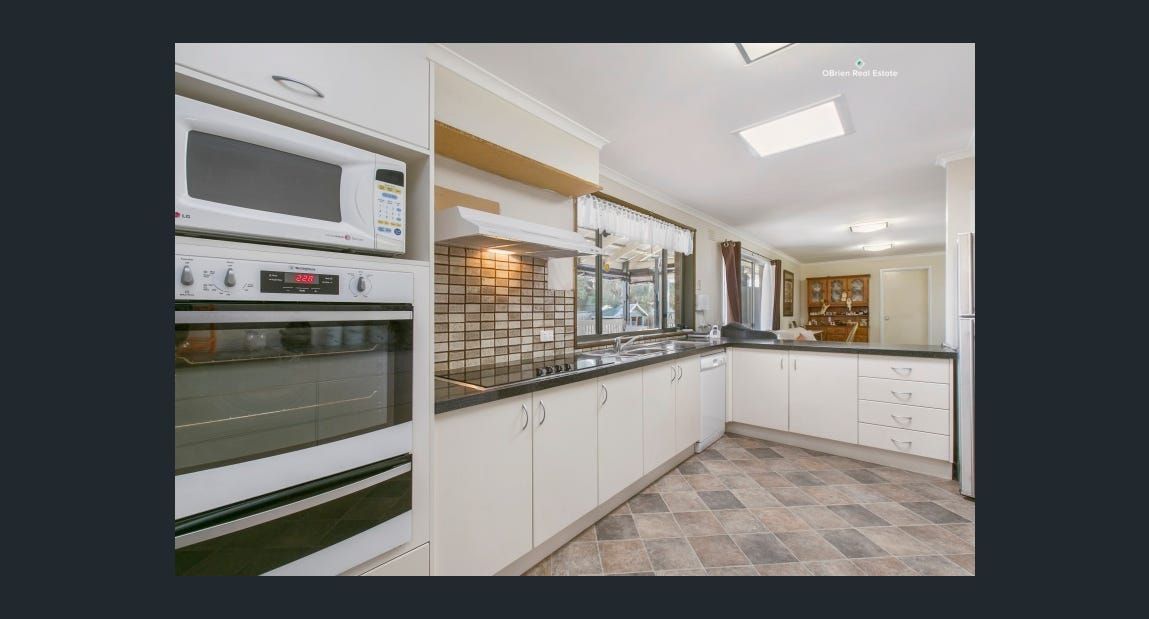 39 Bakewell street cranbourne  vic 3977 jpg-3