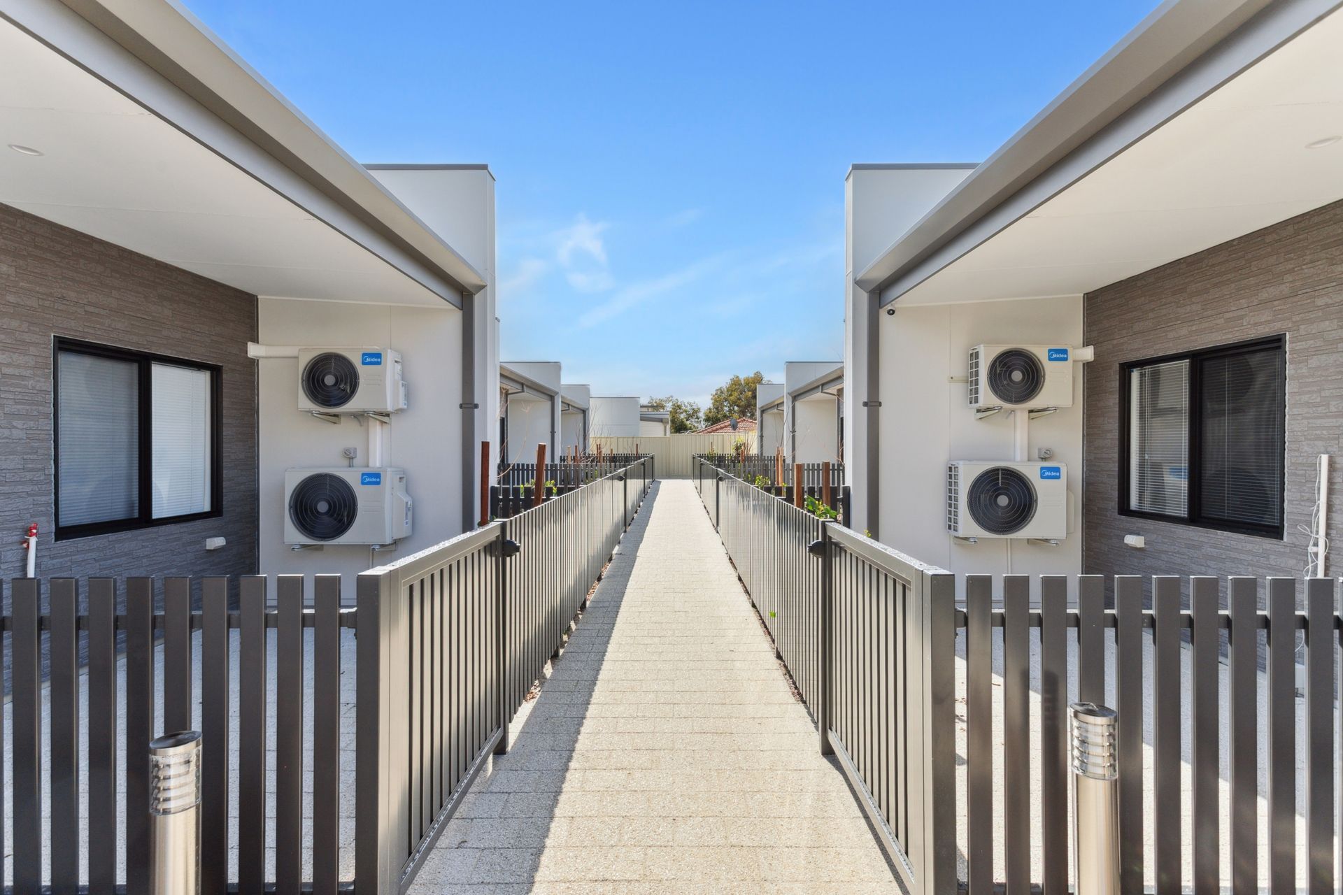 web 151 Morrison Rd, Midland 03