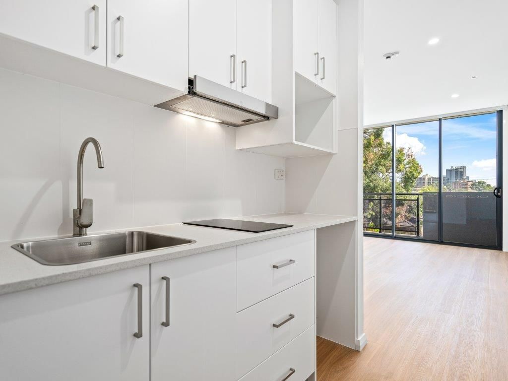 012 Open2view_ID733900-2_81_Bridge_Street