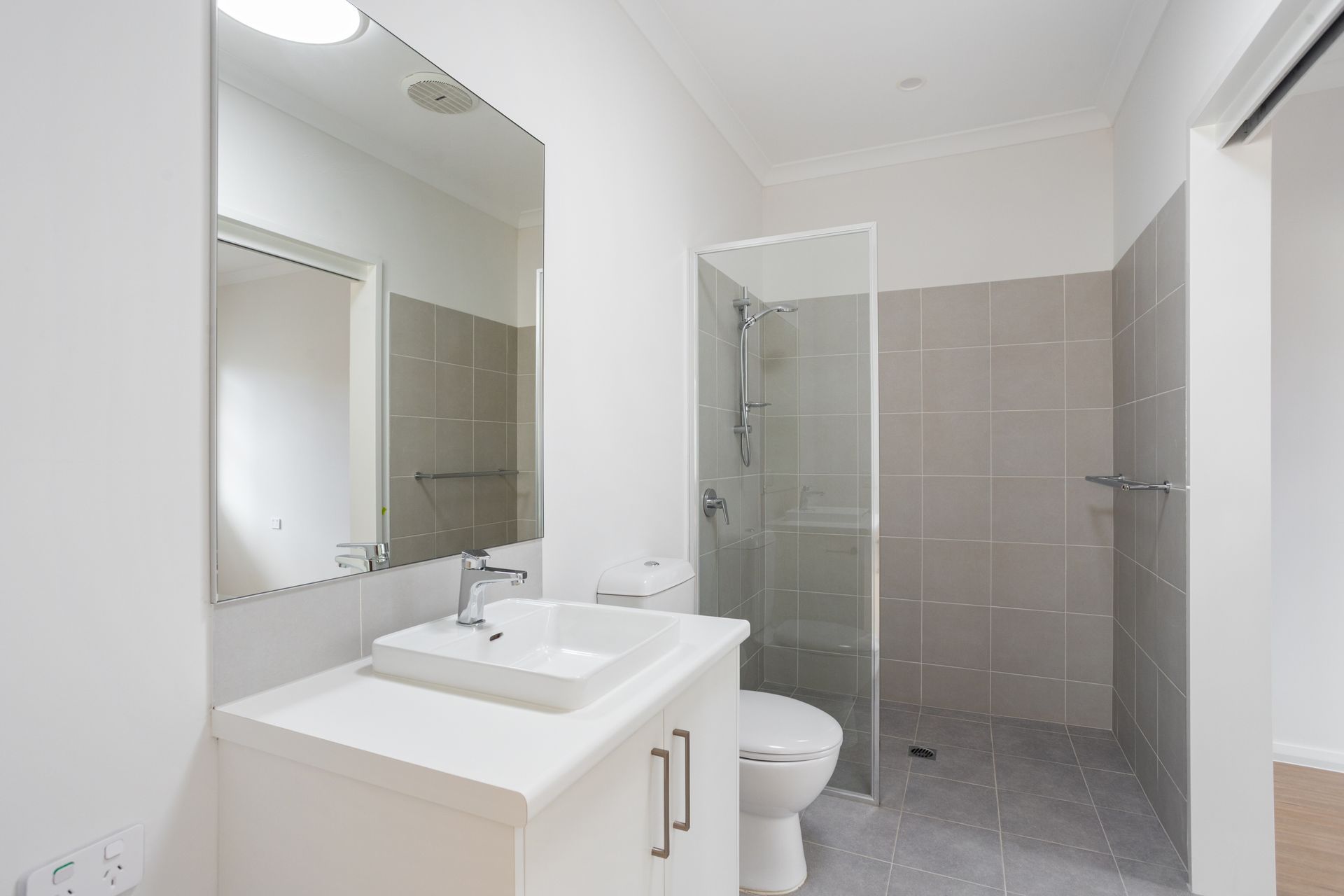 web 151 Morrison Rd, Midland 09