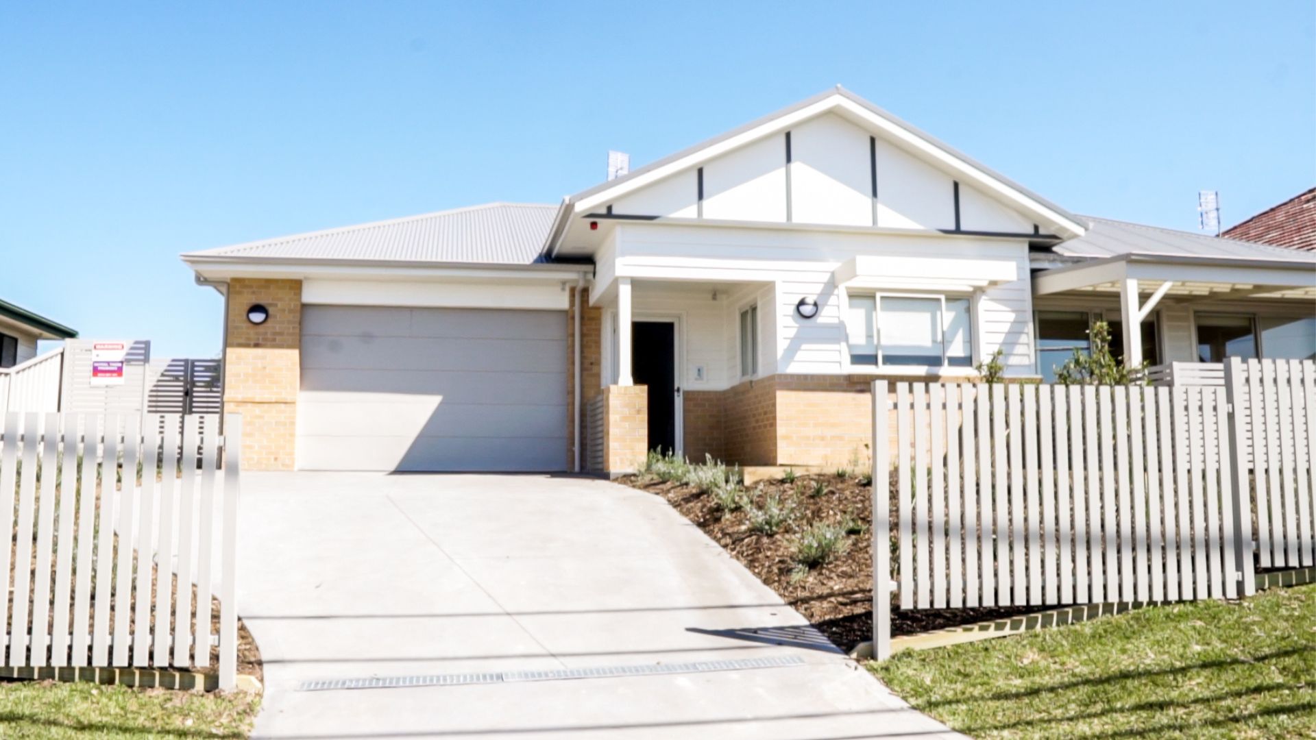 1 North Lambton 1 (20326) - Front House