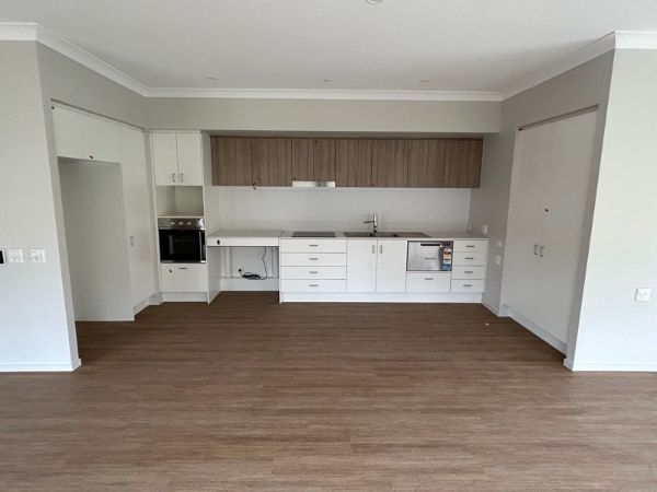 Kumbari  Labrador kitchen