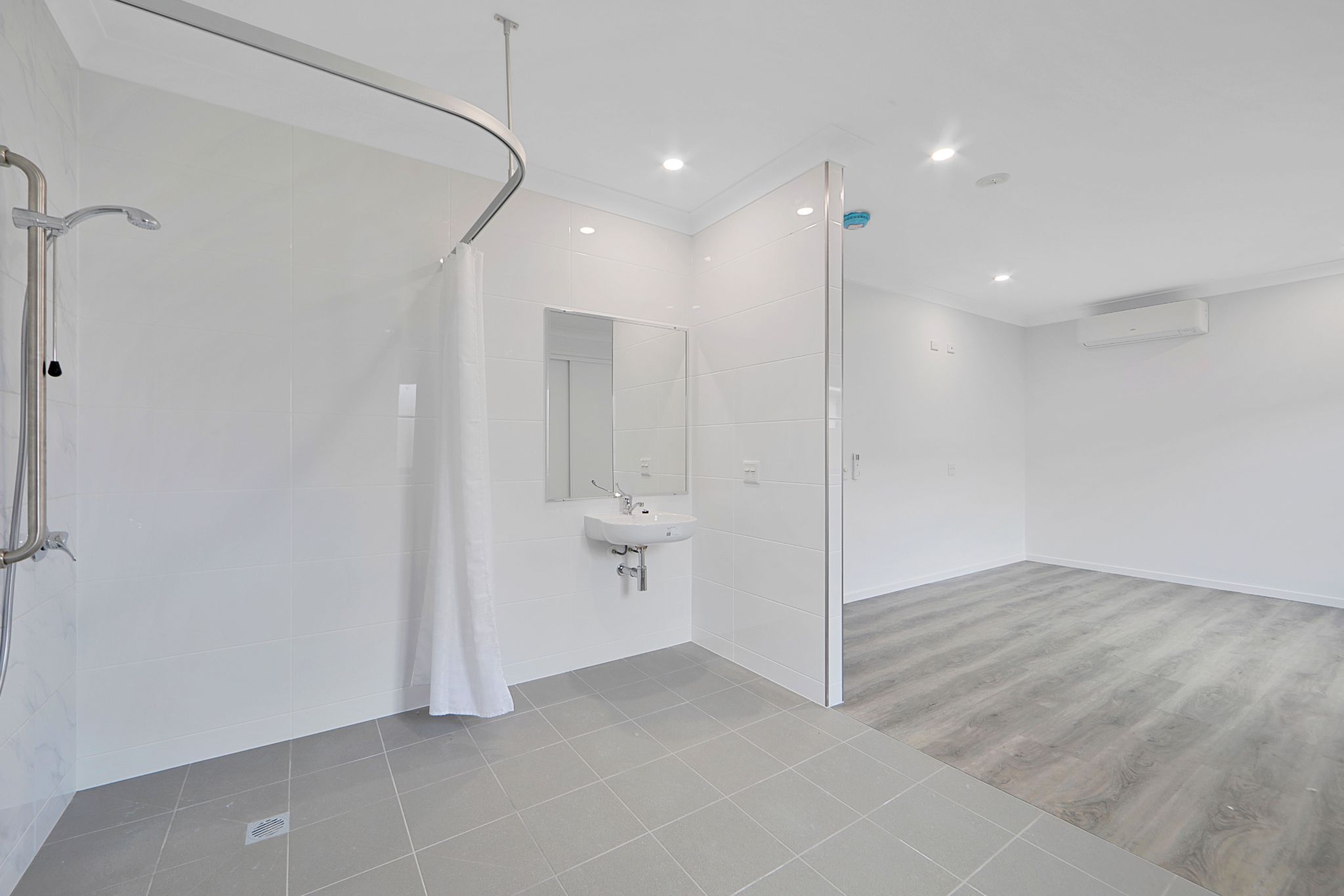 10   McCarthy Rd 162a - Ensuite 2