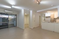 Ground Floor Unit   4)