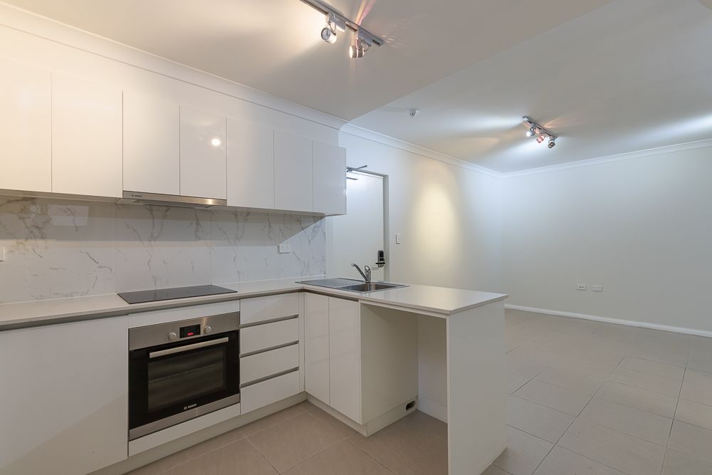 Ground Floor Unit   1)