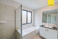 l RayWhite-10695145-1