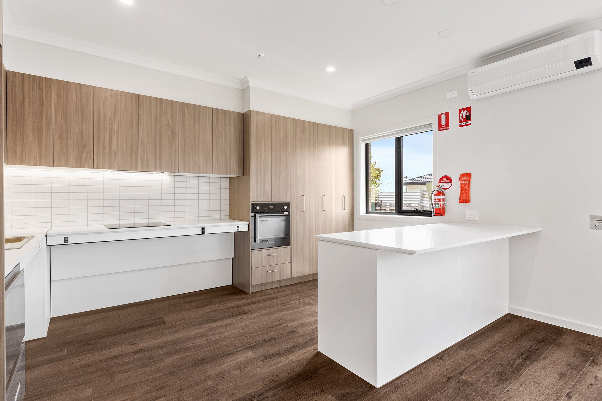 Pearson   Kitchen 2 LR No Logo