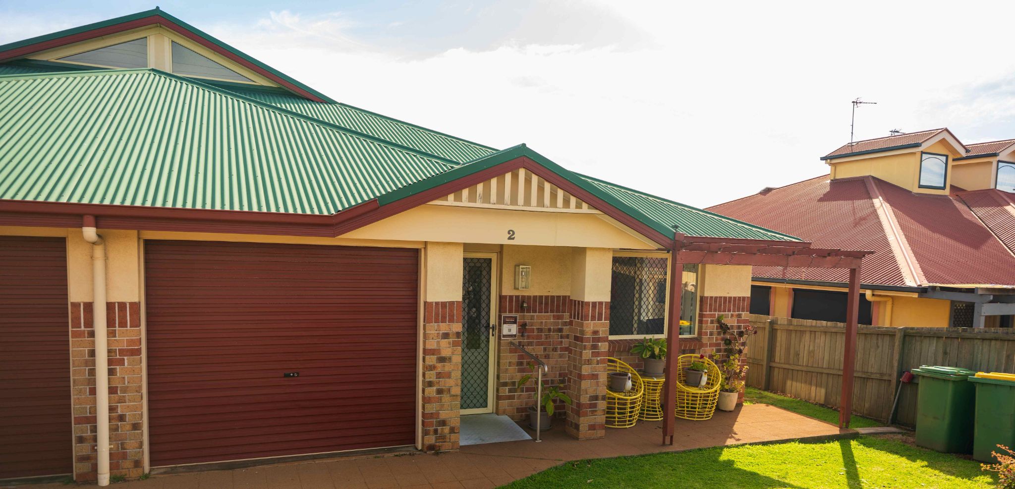 Front Hume Cover 1256