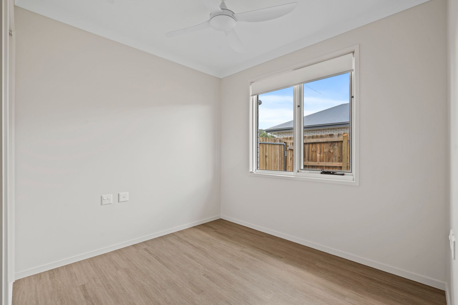 007 Open2view_ID999345-271_Aberdeen_Parade