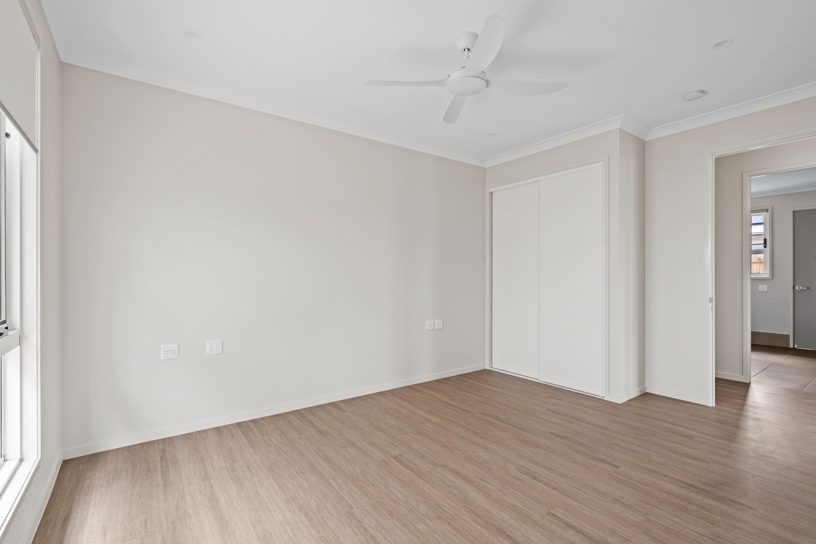 009 Open2view_ID999345-271_Aberdeen_Parade