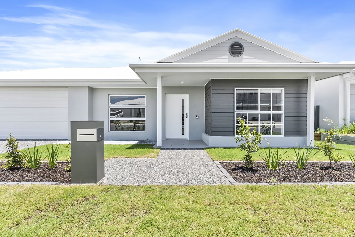 007 Open2view_ID924474-8_Frangipani_Crescent