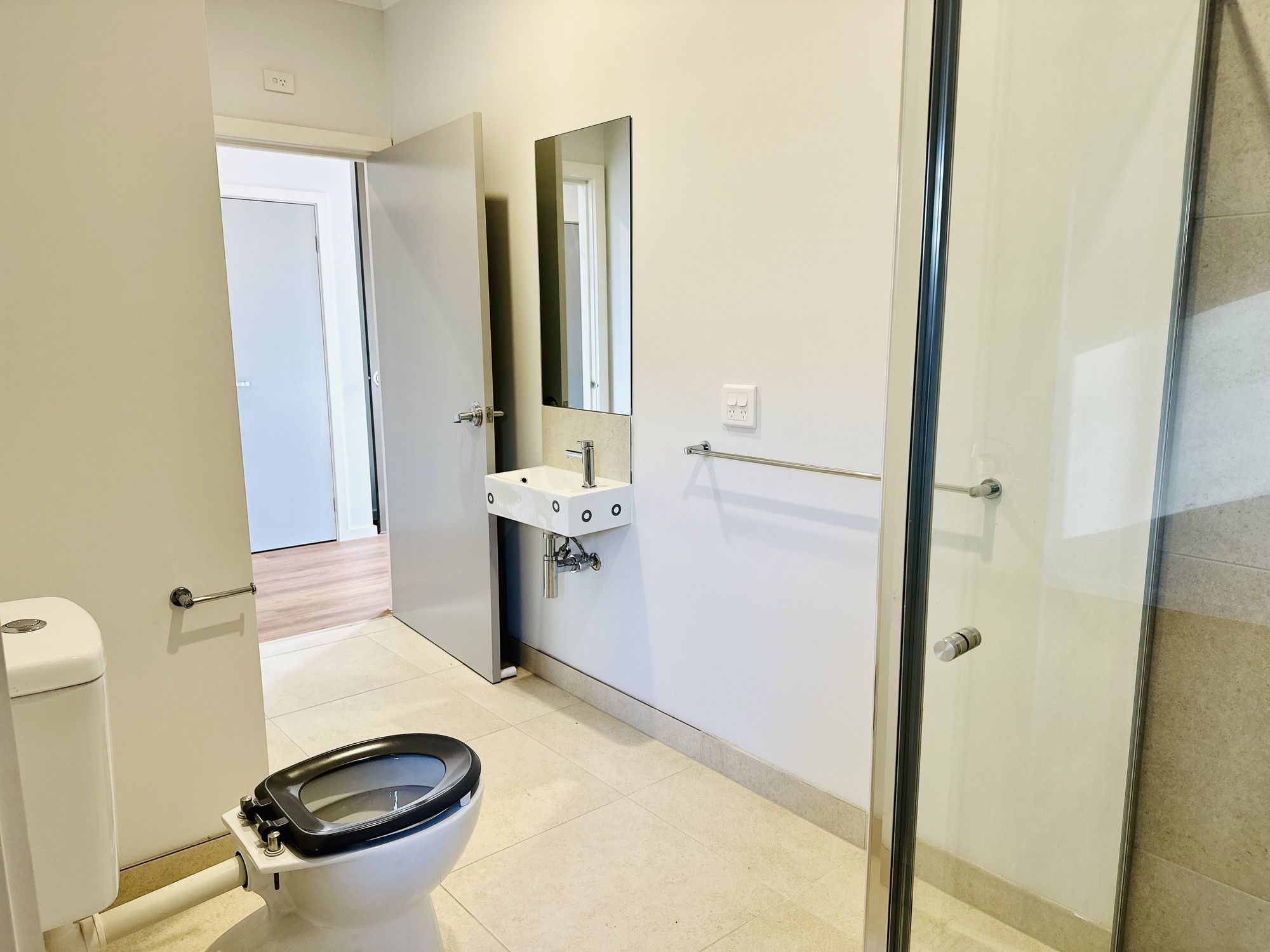 100 Fenway Blvd  Clyde North + 100a (6)