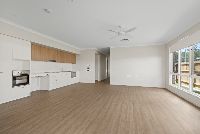 013 Open2view_ID999345-271_Aberdeen_Parade