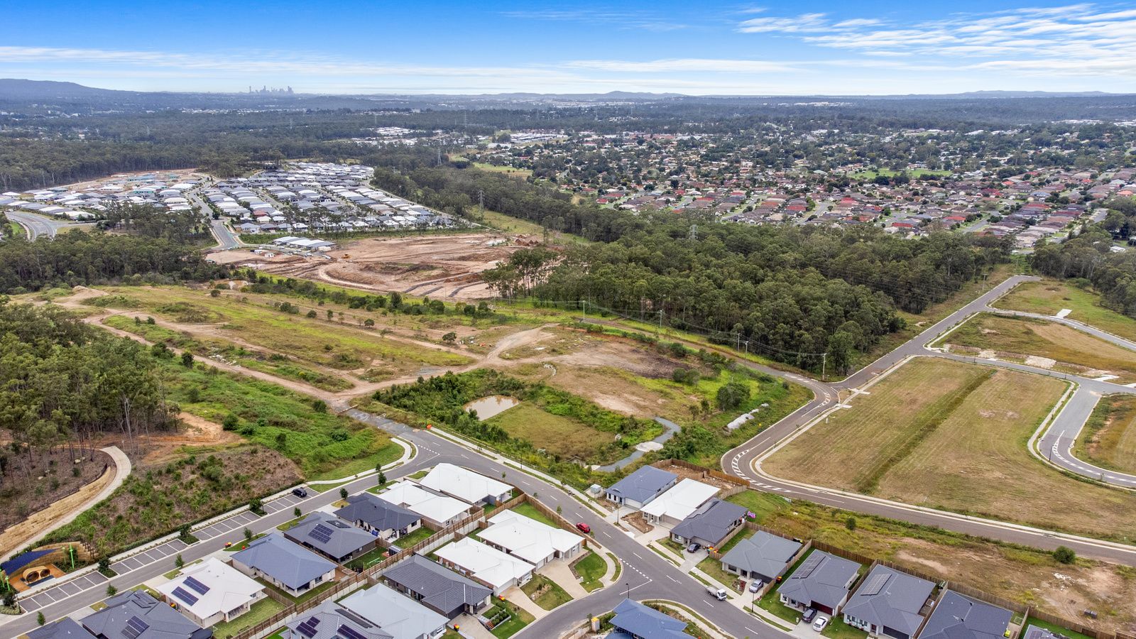 002 Open2view_ID757711-1_Forbes_Court