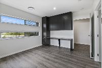 006 Open2view_ID757711-1_Forbes_Court