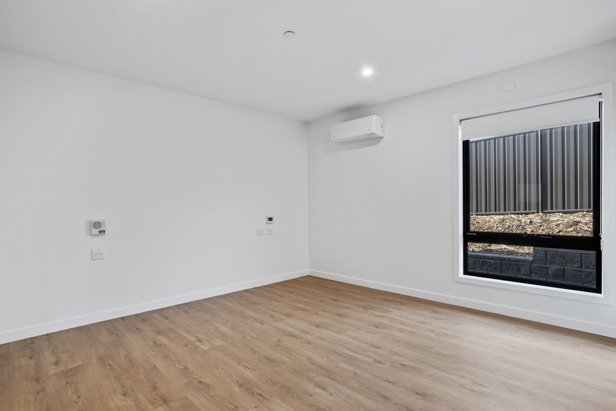 008 Open2view_ID949999-16_Sunningdale_Close