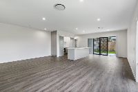 015 Open2view_ID757711-1_Forbes_Court