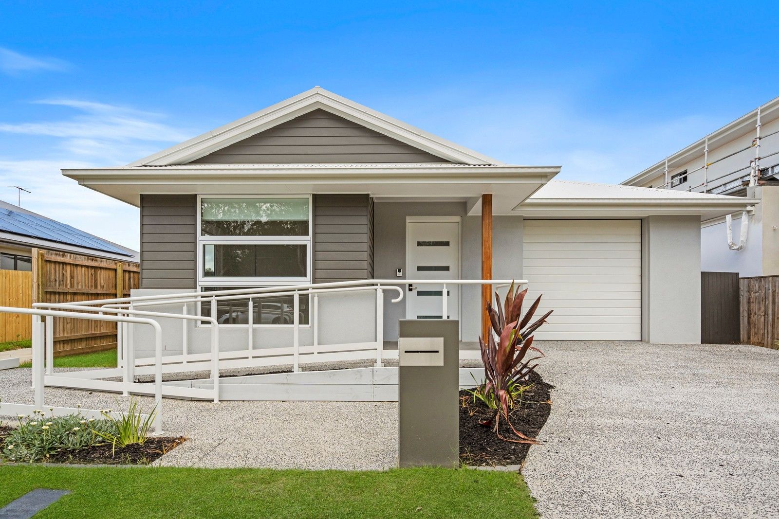 04e51433 5d7d-4b11-ab42-faf31872f9f8