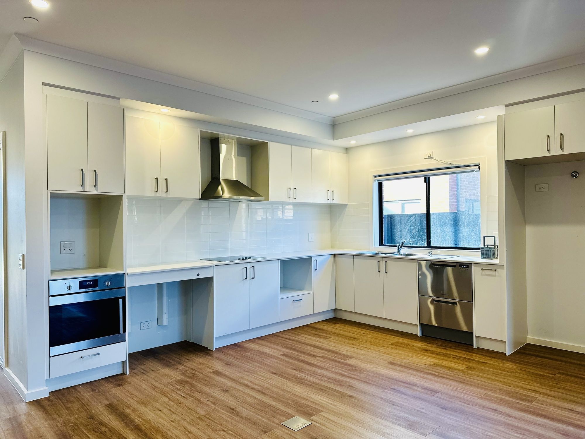 100 Fenway Blvd  Clyde North + 100a (5)