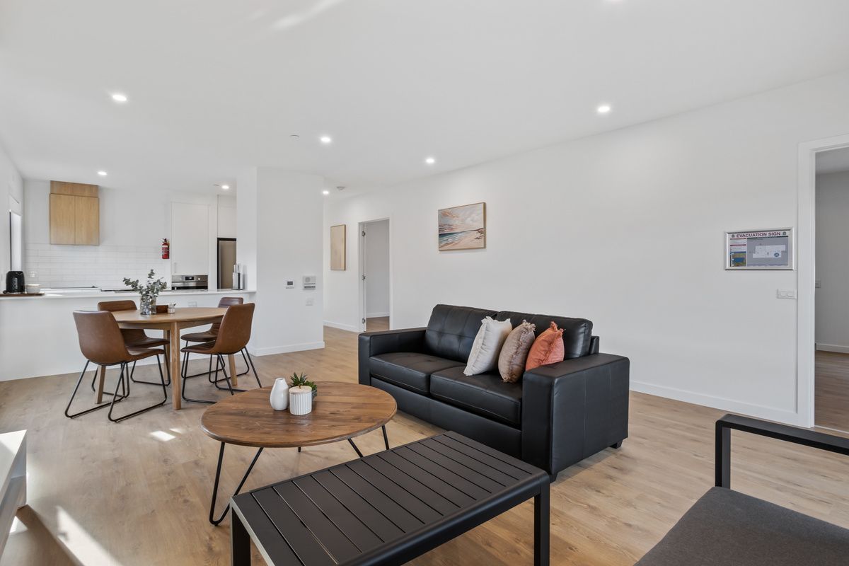 004 Open2view_ID949999-16_Sunningdale_Close