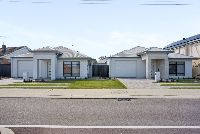 Mandurah Leslie 12