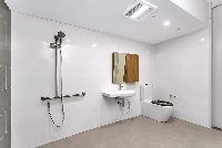 Bathroom 2  17 pattie