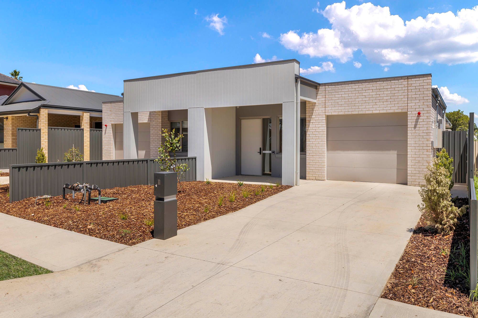 Facade Right 2 LR No Logo