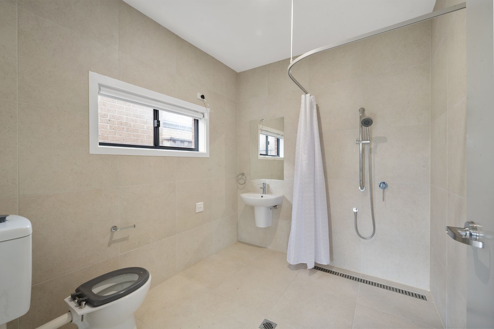 14 Lancashire_Drive,_Werribee_VIC_3030-14_Lancashire_Drive-Bruno_Calfapietra_136_1600_3