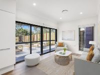 016 Open2view_ID723966-23_Brandon_Street