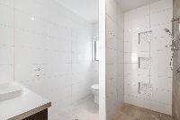 Shower to share between participant and staff