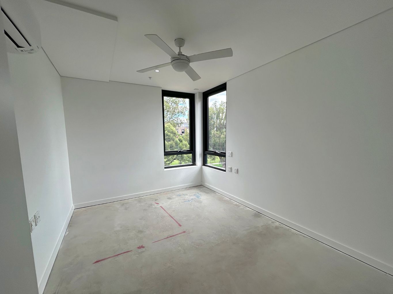 Liverpool SDA-FA-IL-GN8