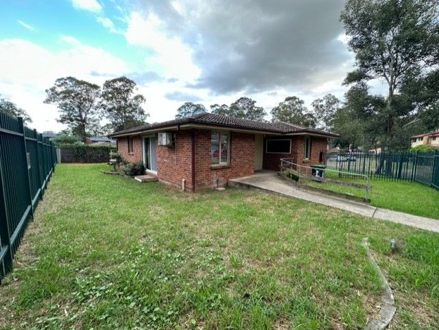 Cranebrook unit 1 front home view ramp