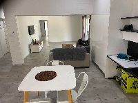 1 Lorraine Close l