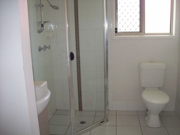 Redbank Plains Bathroom