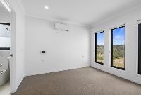 011 Open2view_ID966177-45_Vanessa_Dr_Cotswold_Hills