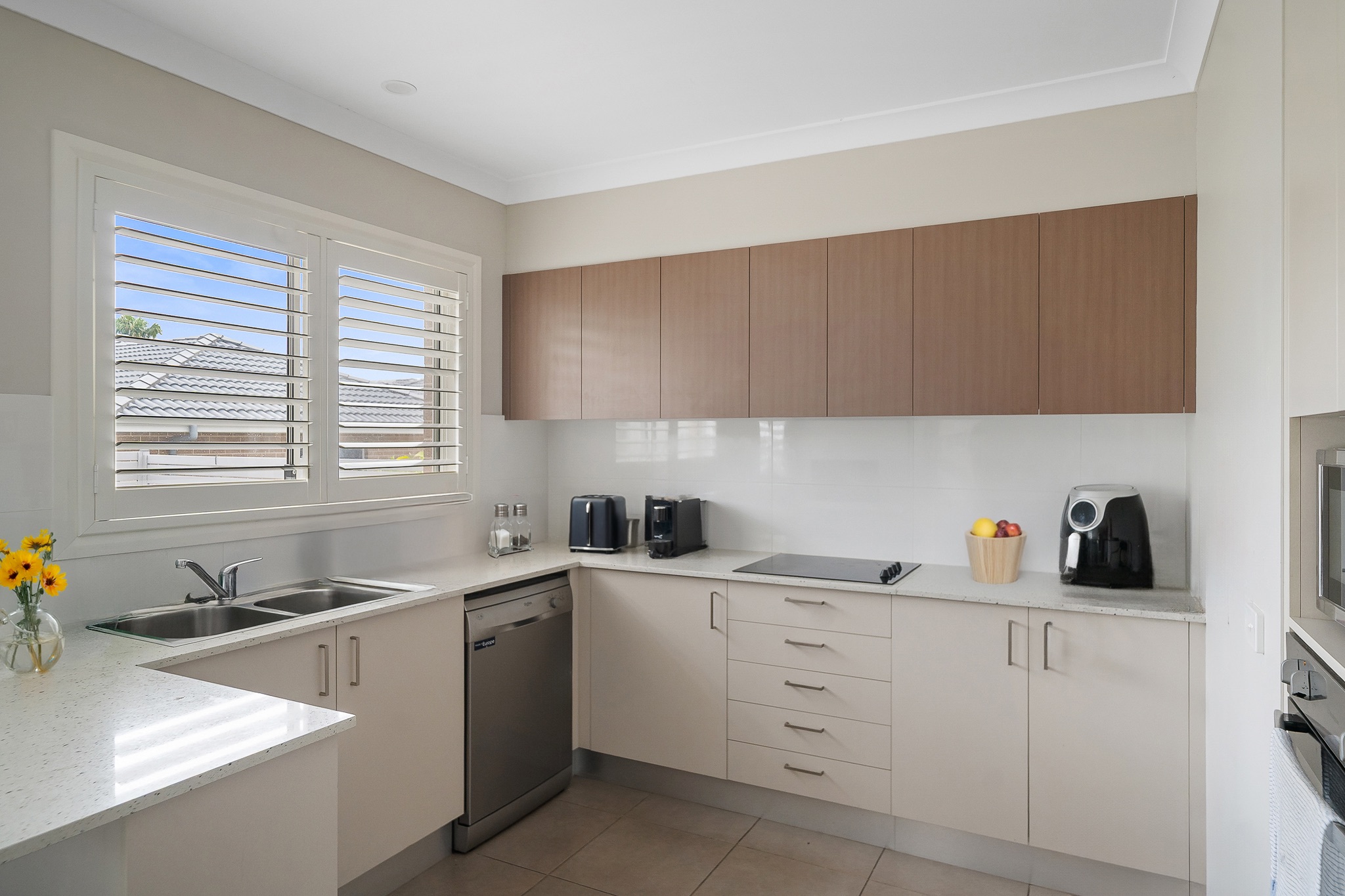 Care Metaz Day 2  46 of 142) staged