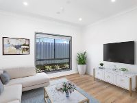018 Open2view_ID723966-23_Brandon_Street