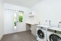 17A Boundary St Beaudesert laundry