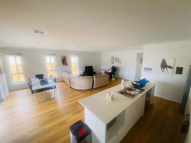 Marentelli living and kitchen