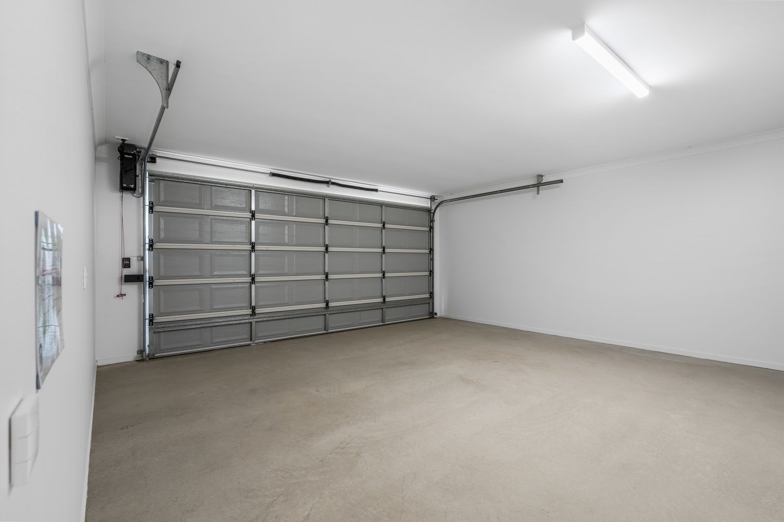 015 Open2view_ID966177-45_Vanessa_Dr_Cotswold_Hills