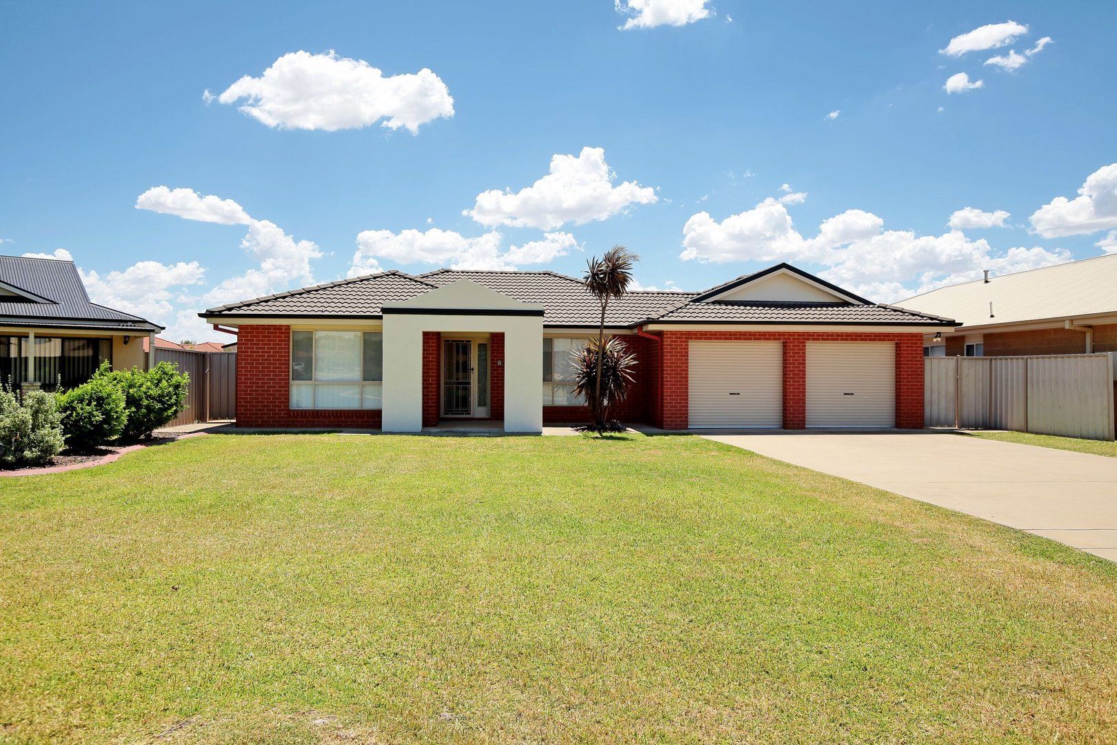 2a2bc769 e5ce-4c37-bf3b-5908bbdcc30f-lg-21-Womboin-Crescent-Wagga