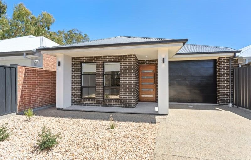 Front View 2 Cumberland Park