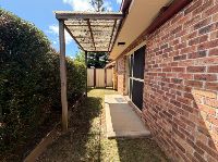180926 DudleyVilla2_0005_Backyard With Grass