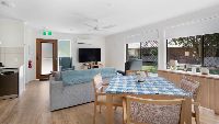 burleigh heads-dax40060P-accommodation-05-l