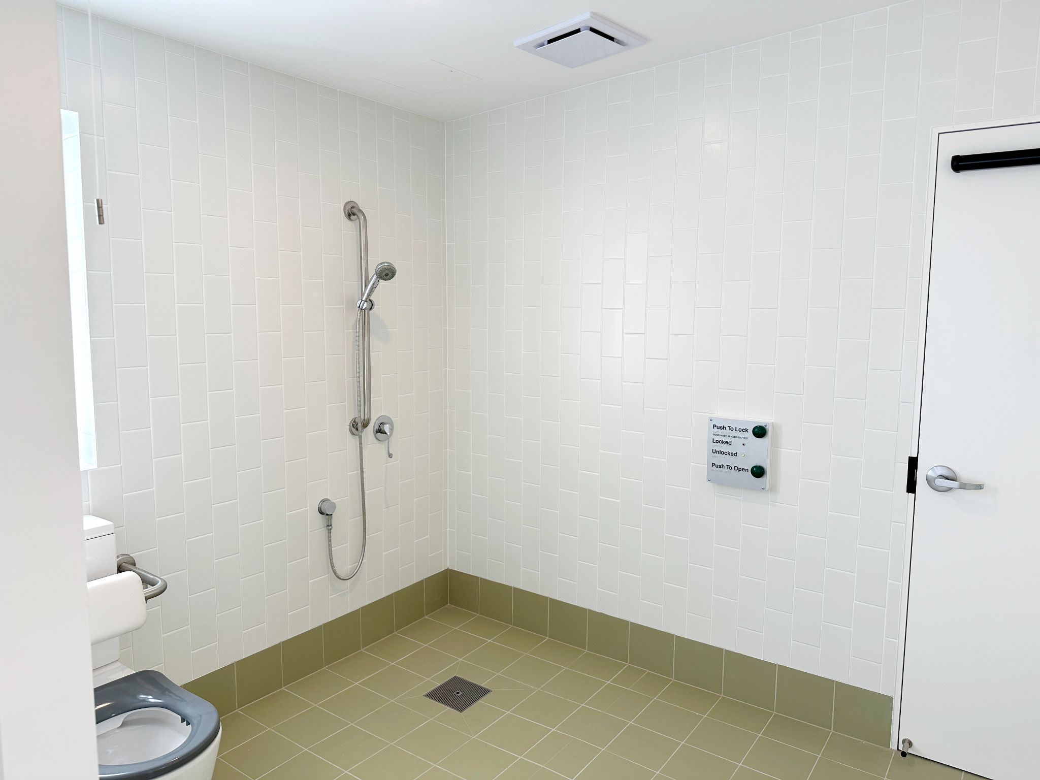 2024 SIL Sutherland JANNALI 11 319 bathroom