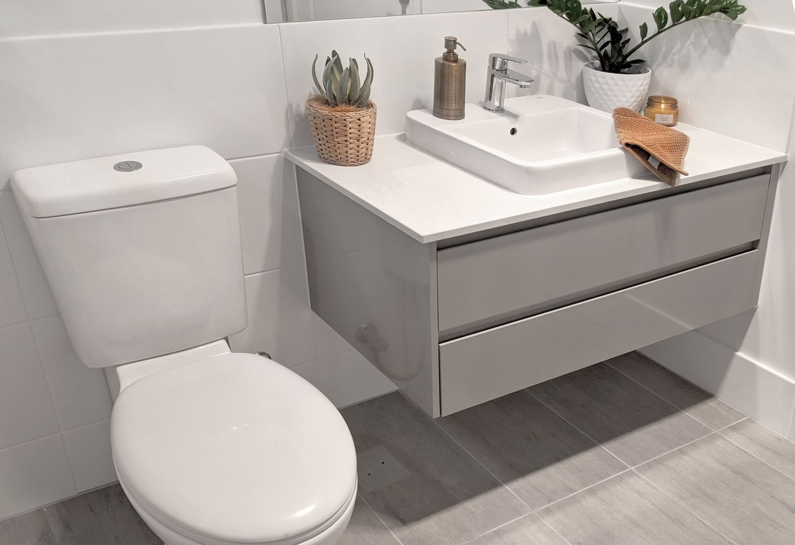 15783914 12_1_220315_064722-w4276-h2930